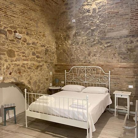 Le Volte Nel Borgo Termoli Exterior foto