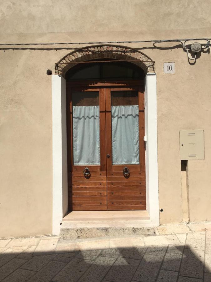 Le Volte Nel Borgo Termoli Exterior foto