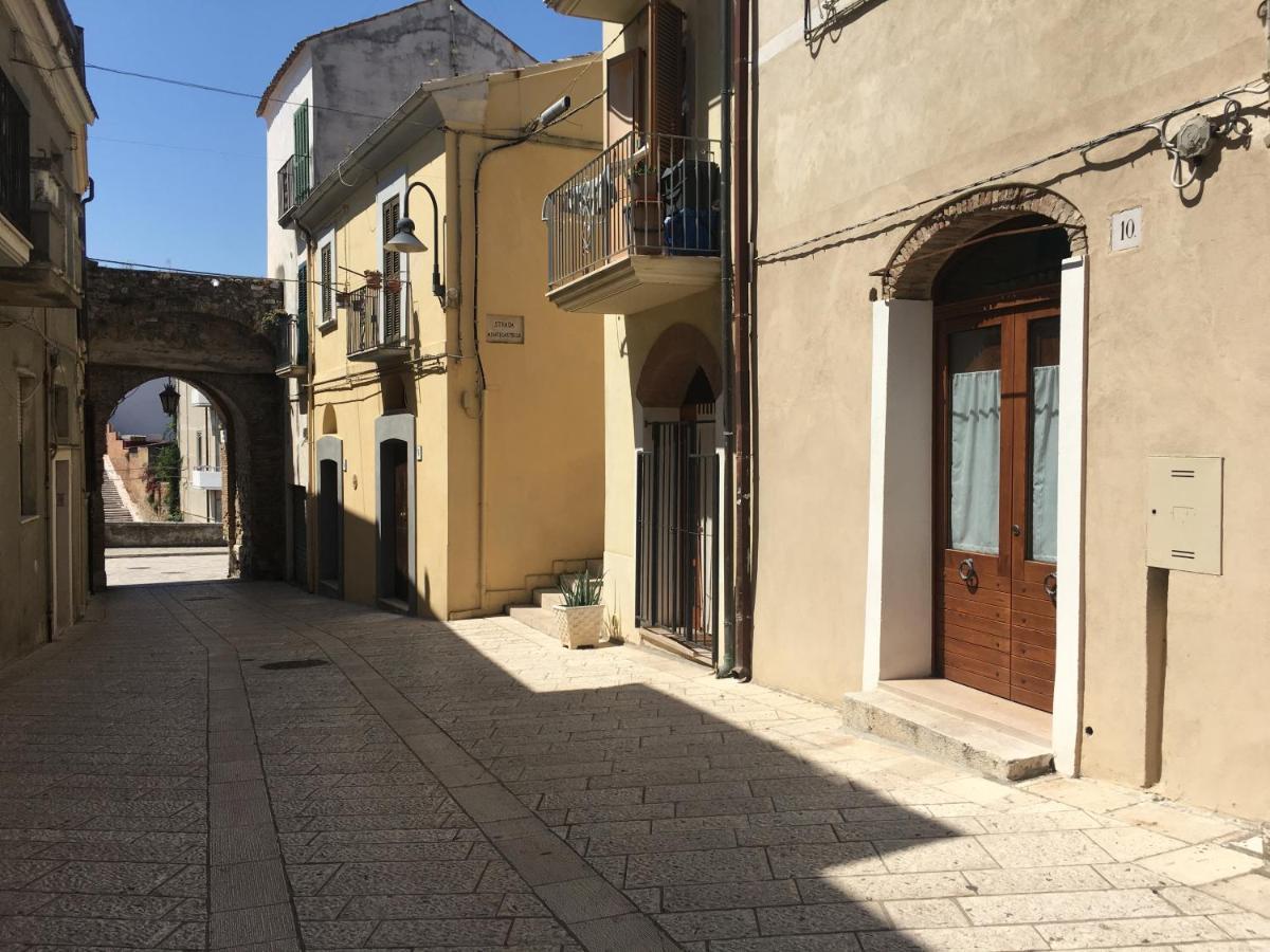 Le Volte Nel Borgo Termoli Exterior foto
