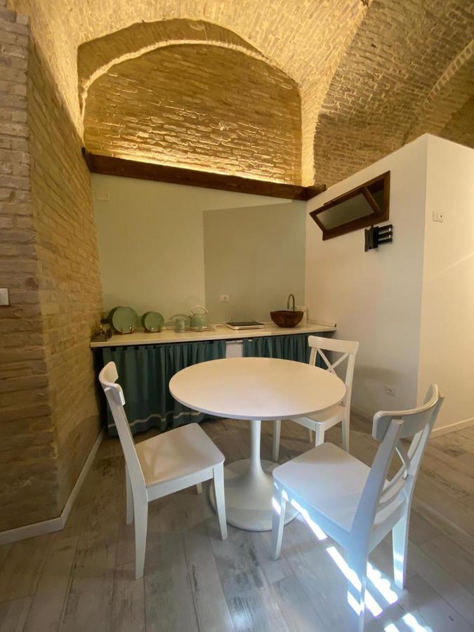 Le Volte Nel Borgo Termoli Exterior foto