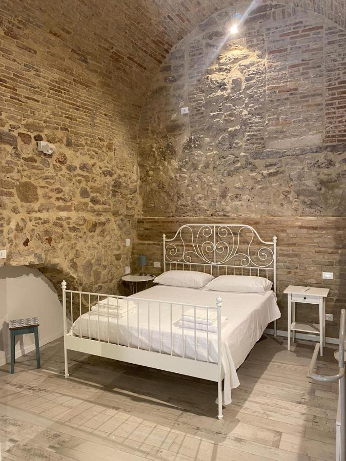 Le Volte Nel Borgo Termoli Exterior foto