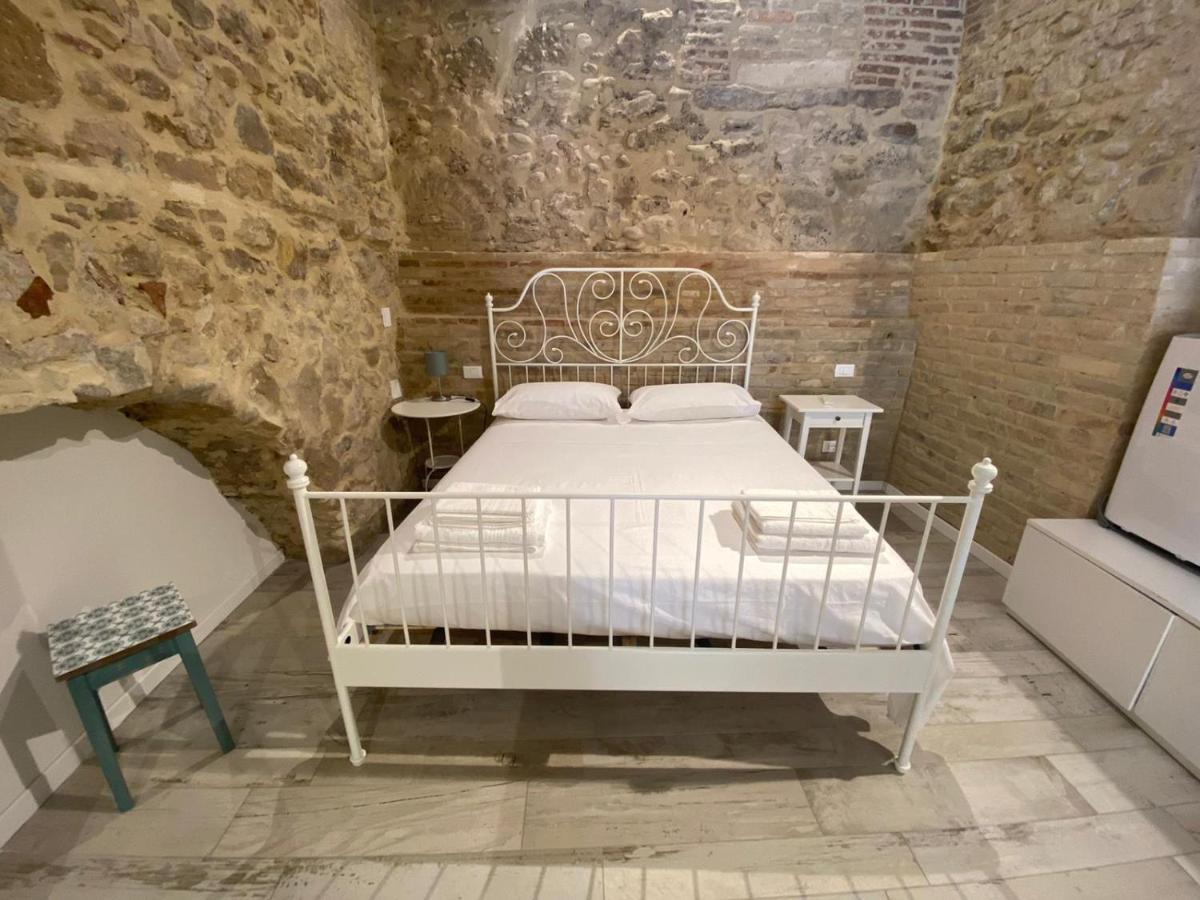 Le Volte Nel Borgo Termoli Exterior foto