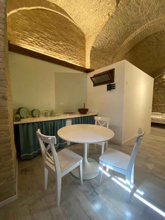 Le Volte Nel Borgo Termoli Exterior foto
